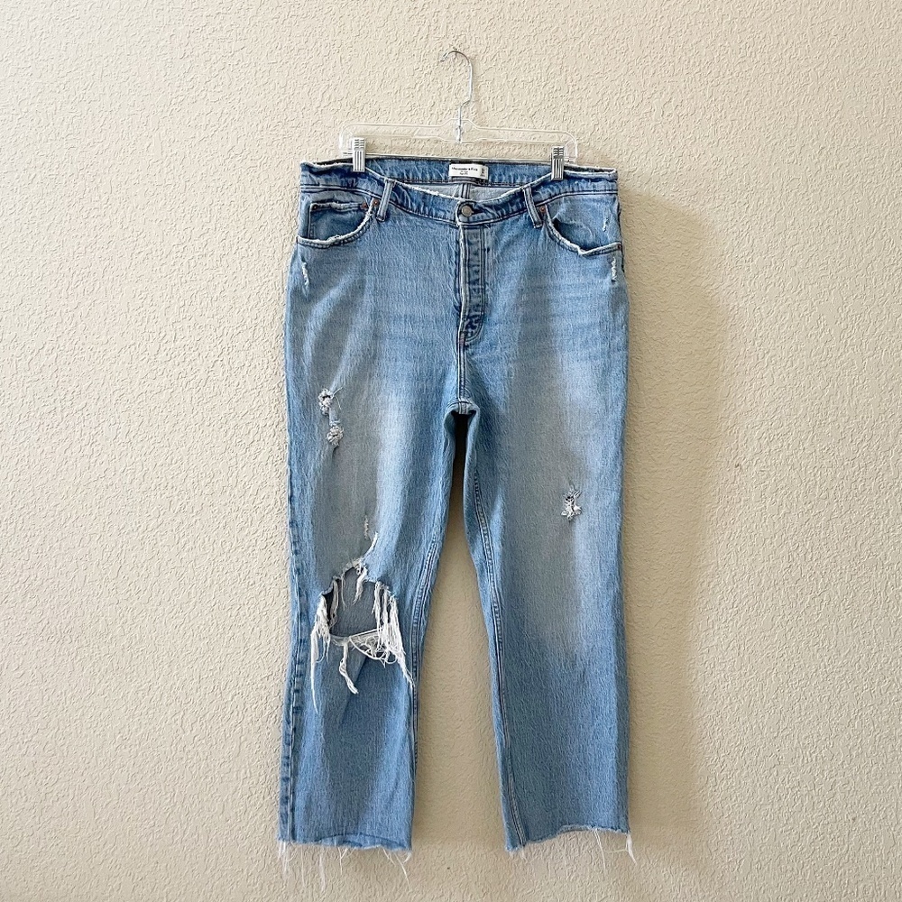 Abercrombie & Fitch Light Blue High-Rise Distressed Straight Jeans - Picture 4 of 13